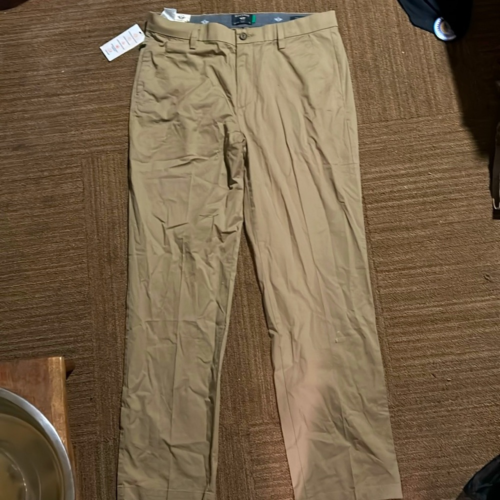 M Tan Dockers 33x32 Straight fit pants